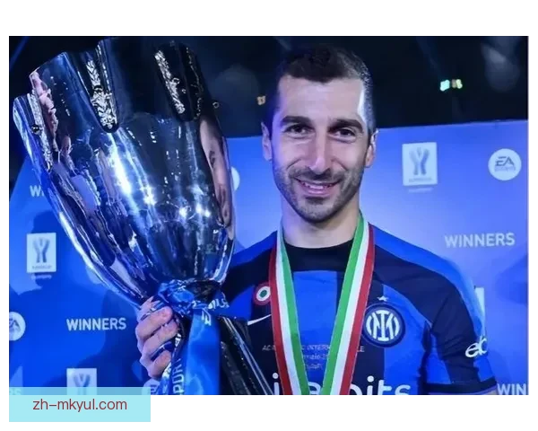 国米战比萨劳塔罗姆希塔良首发